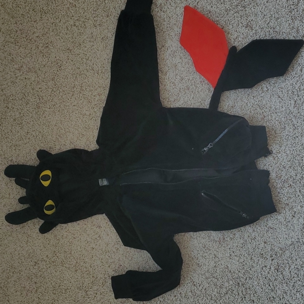 Toothless sweatshirt/costume